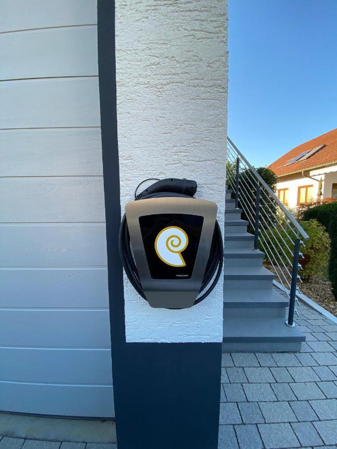 Apartment Keuerleber Holzmaden Luaran gambar